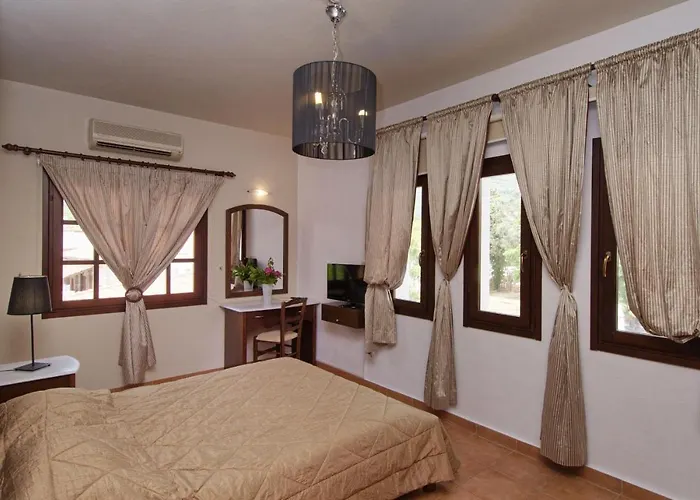 Enalion Aparthotel Kala Nera