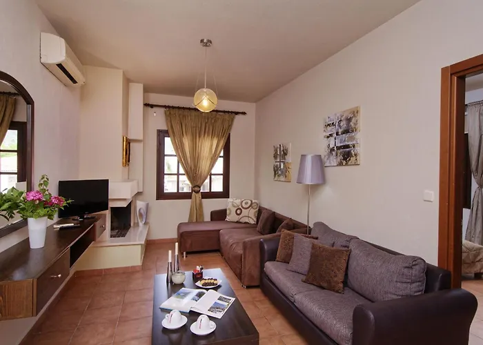 Enalion Aparthotel 2*