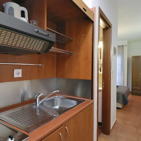 Enalion Aparthotel 2*