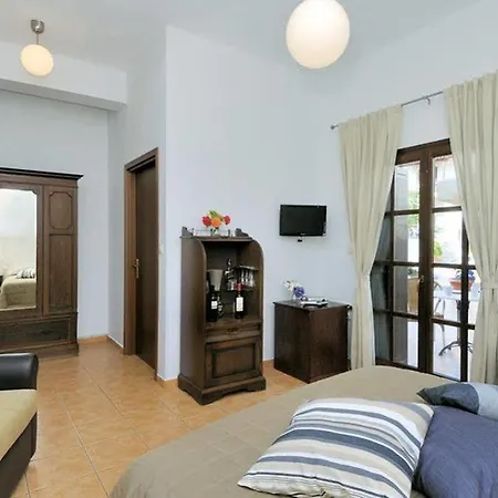 Enalion Aparthotel Kala Nera