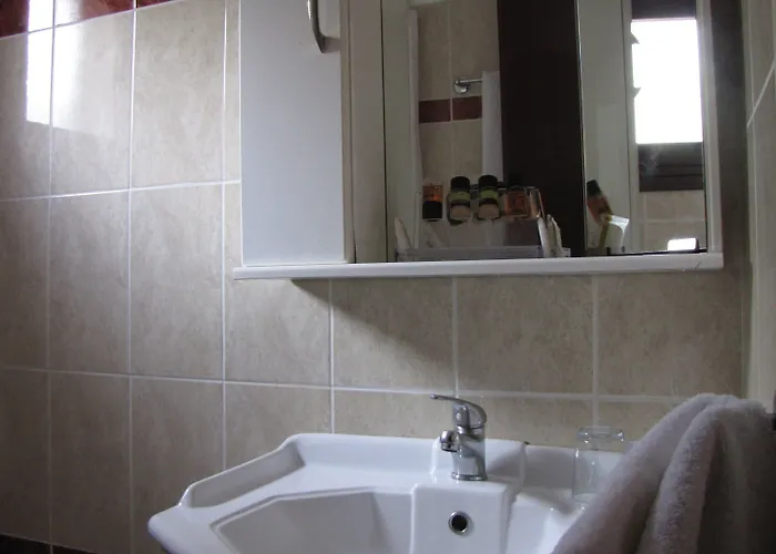 Enalion Aparthotel 2*